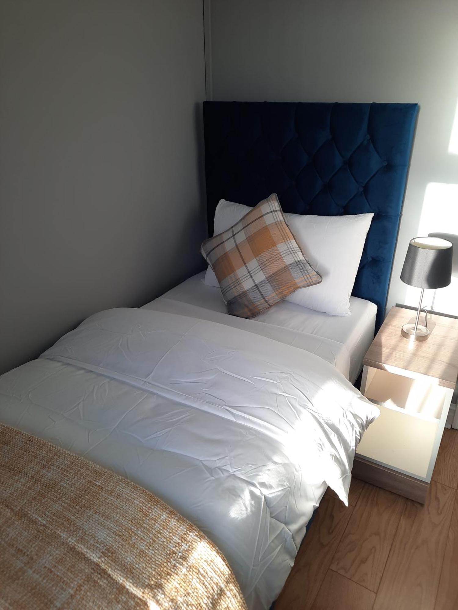 Budget Rooms - Victorian Semi Leeds  Eksteriør bilde