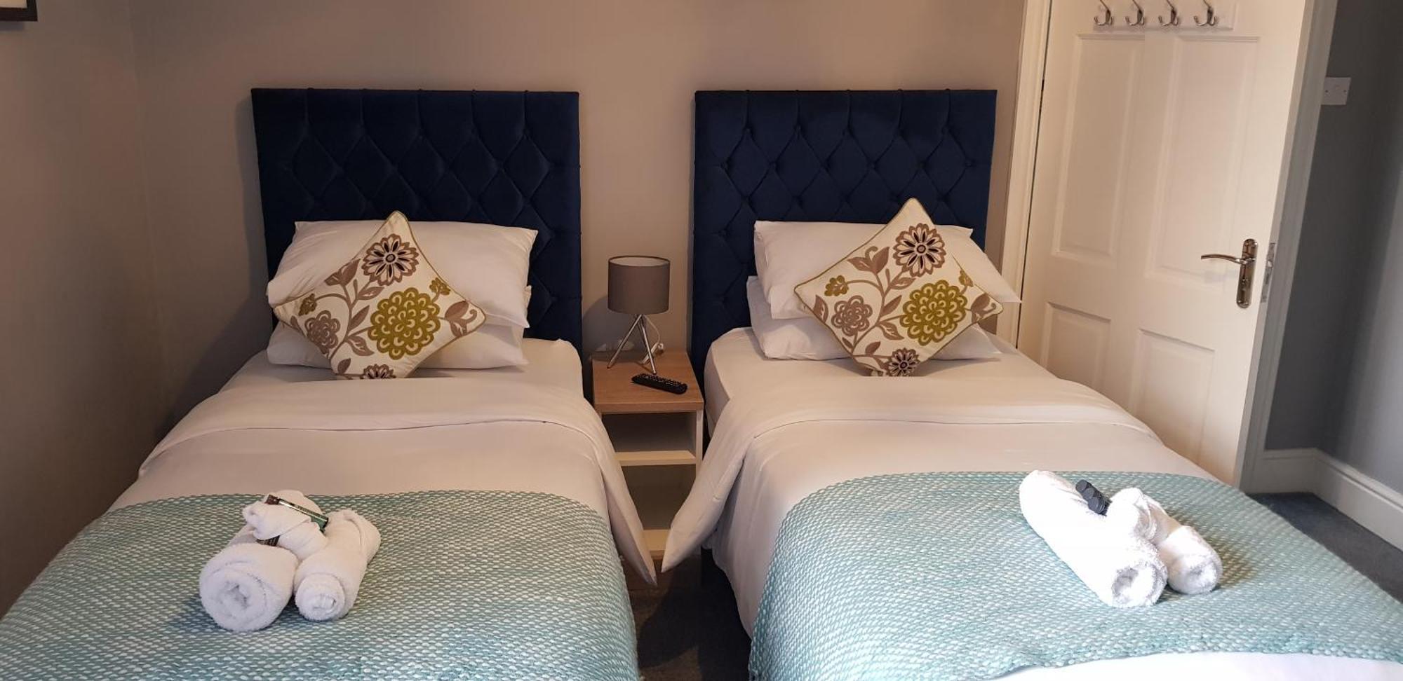 Budget Rooms - Victorian Semi Leeds  Eksteriør bilde